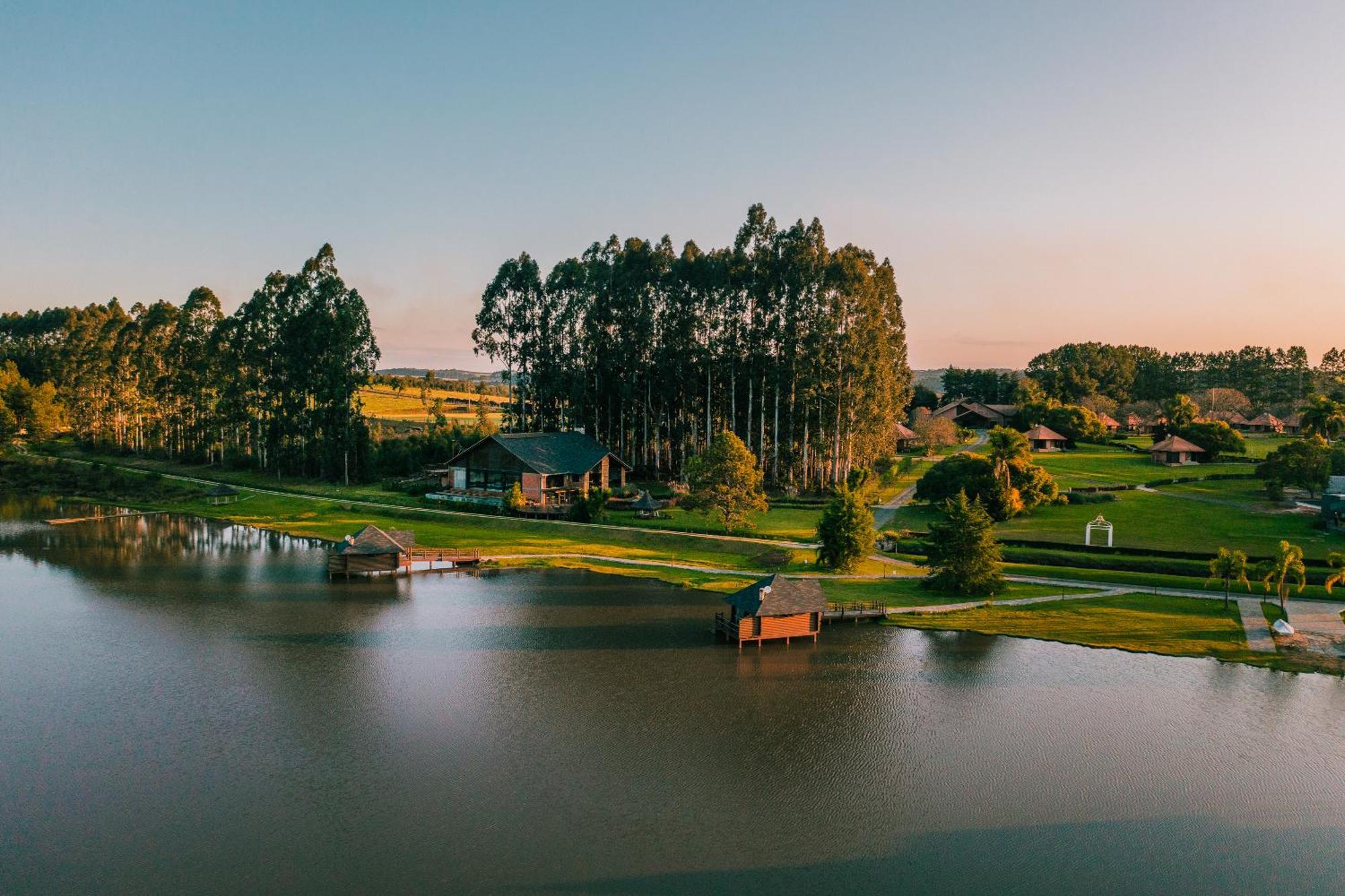 Vira Charme Resort Fernandes Pinheiro ภายนอก รูปภาพ