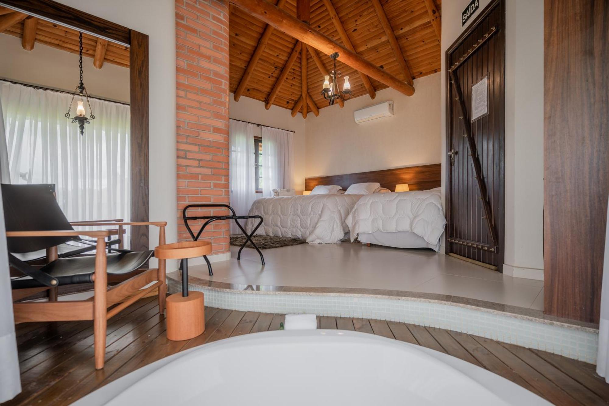 Vira Charme Resort Fernandes Pinheiro ภายนอก รูปภาพ