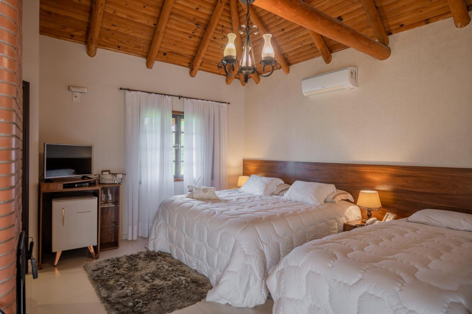 Vira Charme Resort Fernandes Pinheiro ภายนอก รูปภาพ